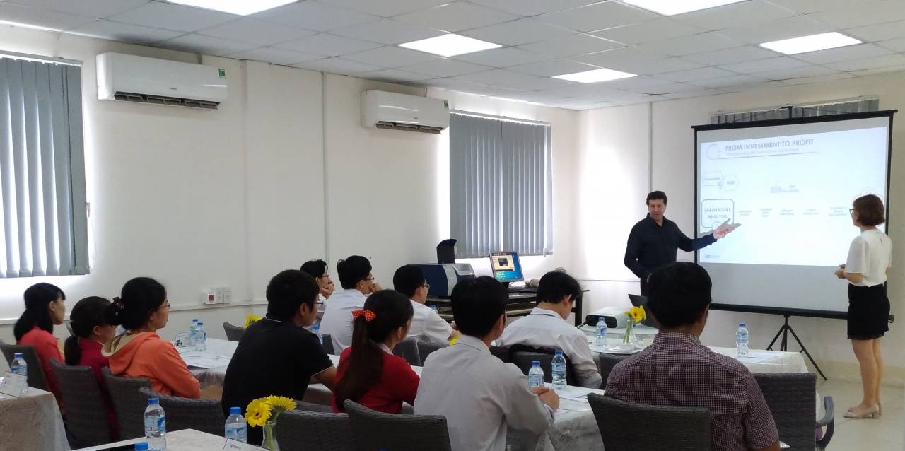 Upscience Upscience Vietnam organise son premier séminaire NIRS - Upscience