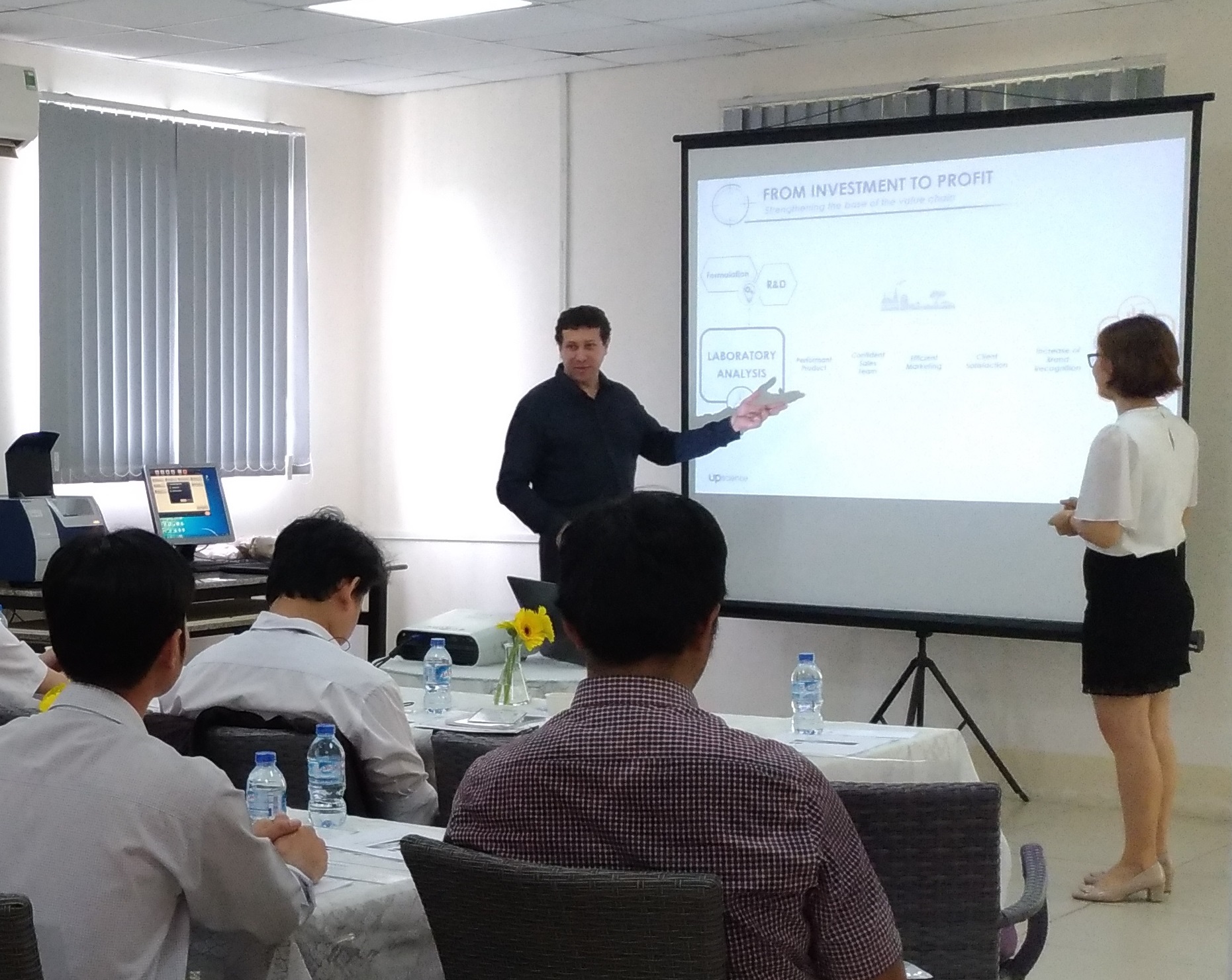 Upscience Upscience Vietnam organizes its first NIRS seminar - Upscience
